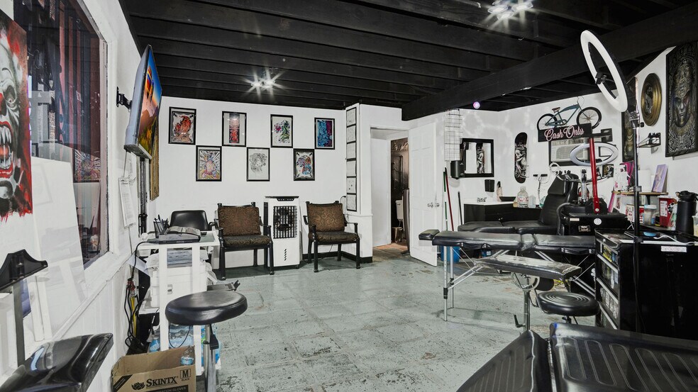 More Photos Of 6072 York Blvd, Los Angeles Storefront Retail Residential For Sale