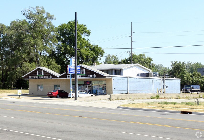 Primary Photo Of 3444 S Main St, Elkhart Freestanding For Sale