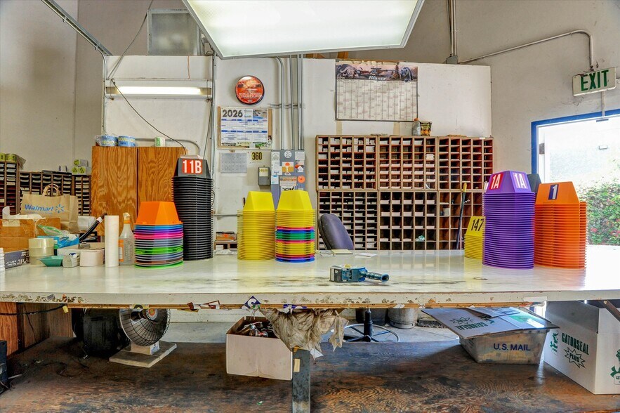 More Photos Of 920 W 10th St, Azusa Warehouse For Sale