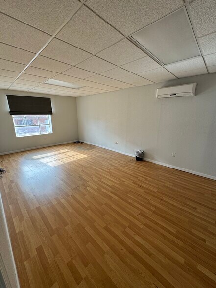 More Photos Of 1700 W Main St, Oklahoma City Warehouse For Lease