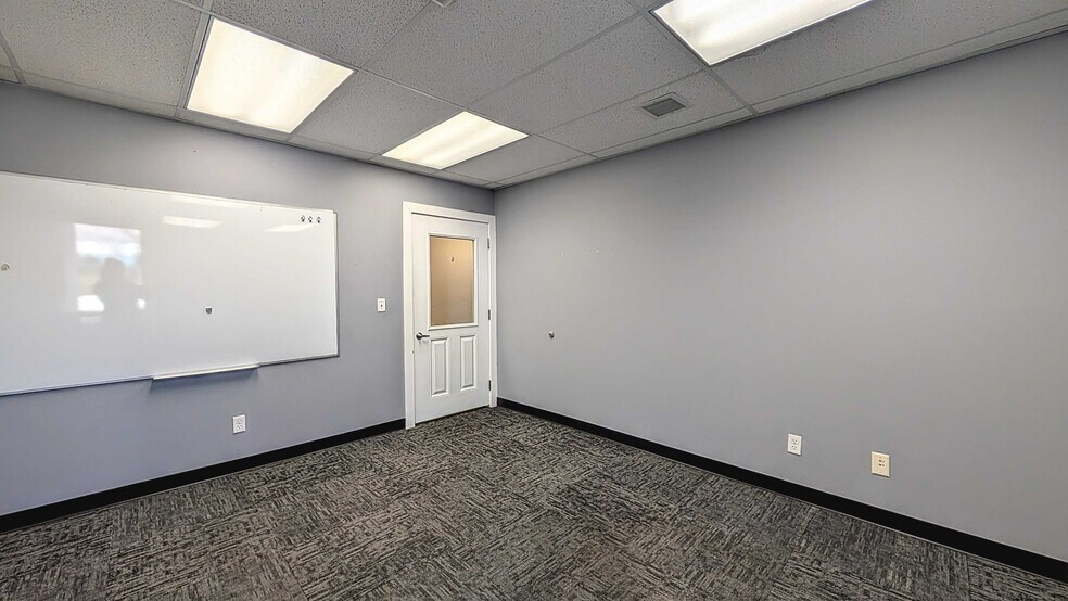 More Photos Of 528 N Main St, Logan Office For Lease