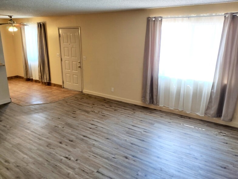More Photos Of 4781 E Craig Rd, Las Vegas Apartments For Sale