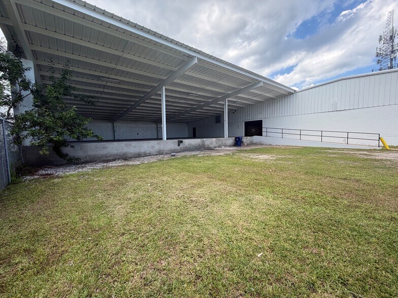 More Photos Of 5007 S Westshore Blvd, Tampa Warehouse For Sale