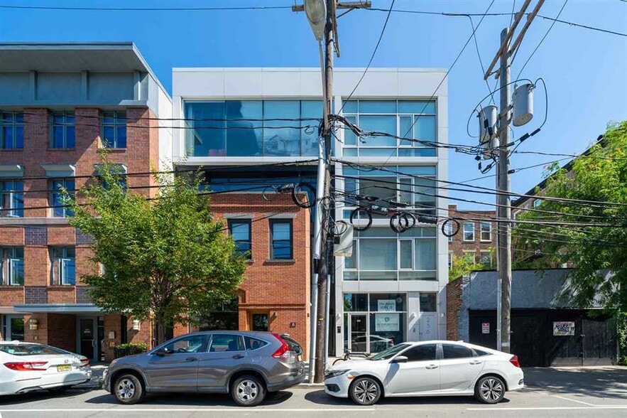 More Photos Of 258 Newark St, Hoboken Office Residential For Lease