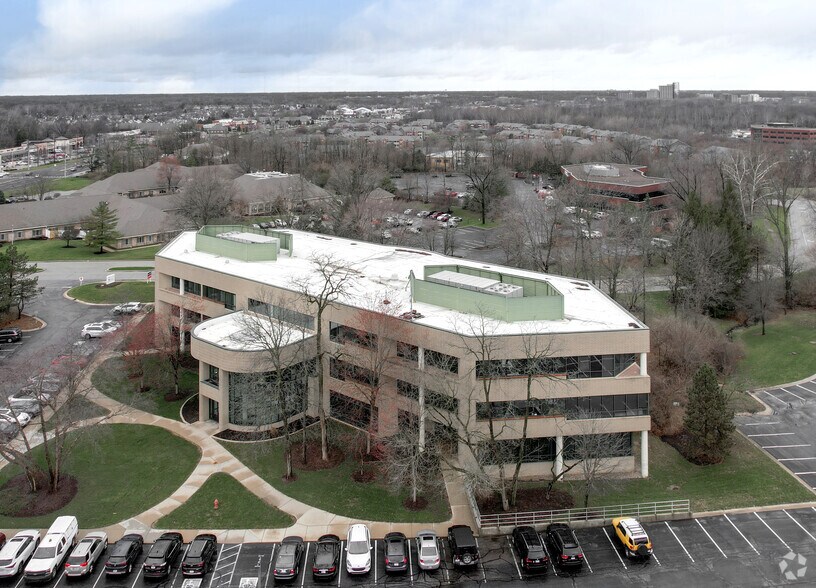 More Photos Of 8440 Allison Pointe Blvd, Indianapolis Office For Sale
