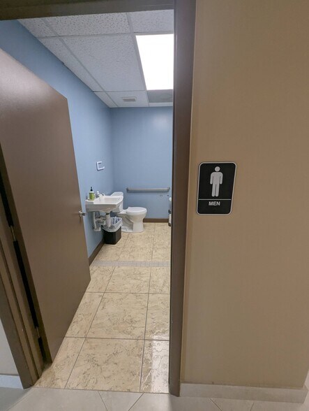 More Photos Of 701 NW Federal Hwy, Stuart Medical For Lease