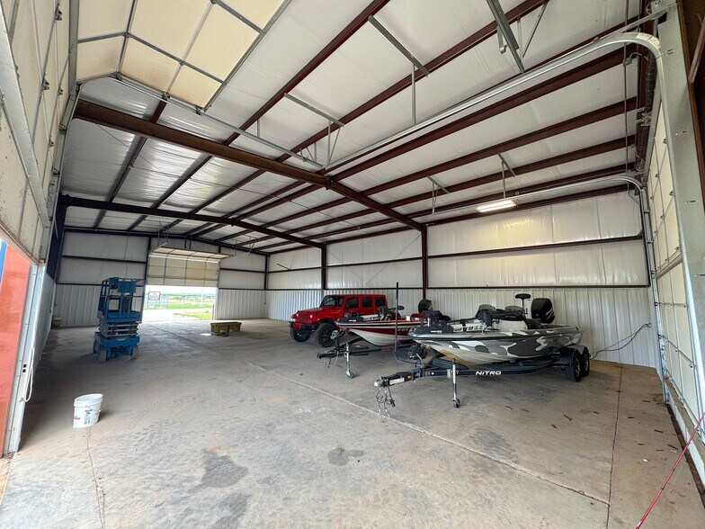 More Photos Of 201 Airport Road, Hinton Flex For Sale