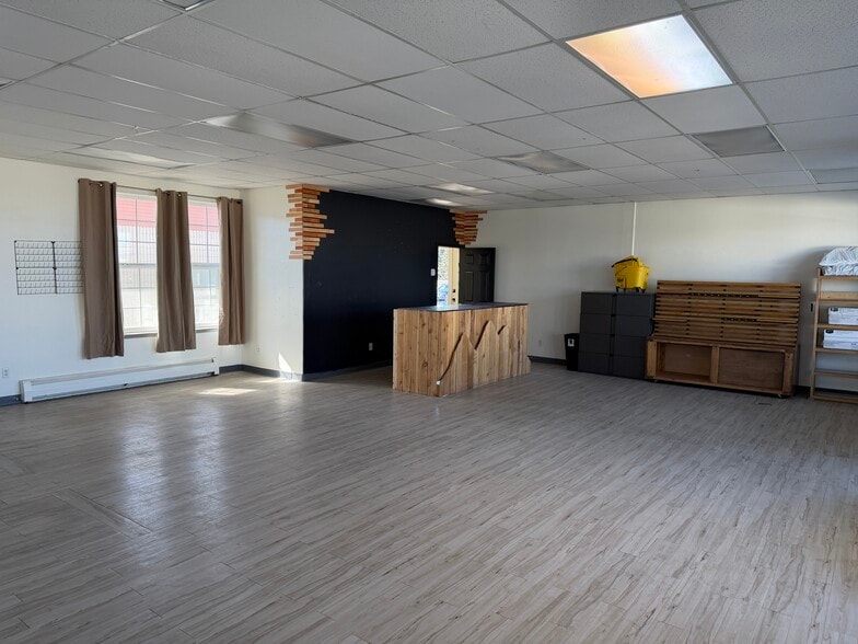 More Photos Of 10767 Kenai Spur Hwy, Kenai Freestanding For Lease