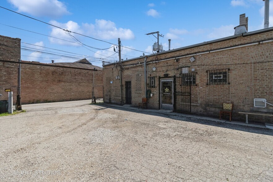 More Photos Of 3614-3620 W Division St, Chicago Storefront For Sale