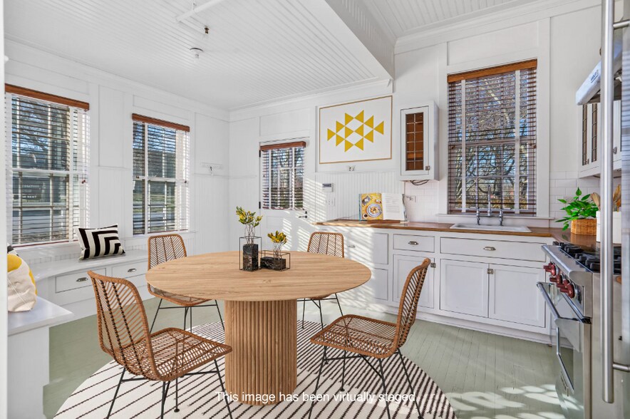 More Photos Of , Amagansett General Retail For Sale