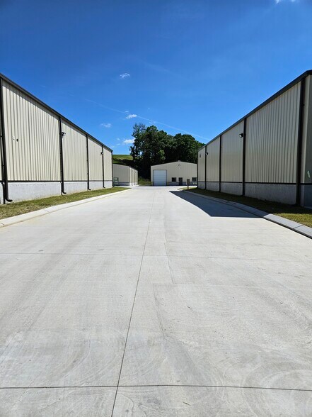More Photos Of 25 Marigold Ln, Ringgold Warehouse For Lease