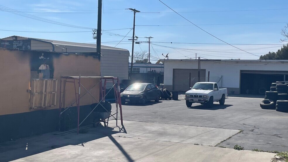 More Photos Of 1060 E 6th St, Beaumont Auto Repair For Sale