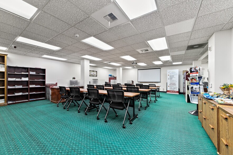 More Photos Of 600 N Rosemead Blvd, Pasadena Office For Sale