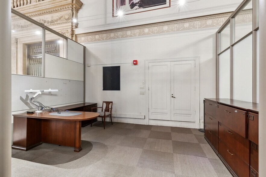 More Photos Of 812 Gravier St, New Orleans Apartments For Lease