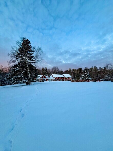 More Photos Of 78 Cream Hill Rd, Mendon Hospitality For Sale