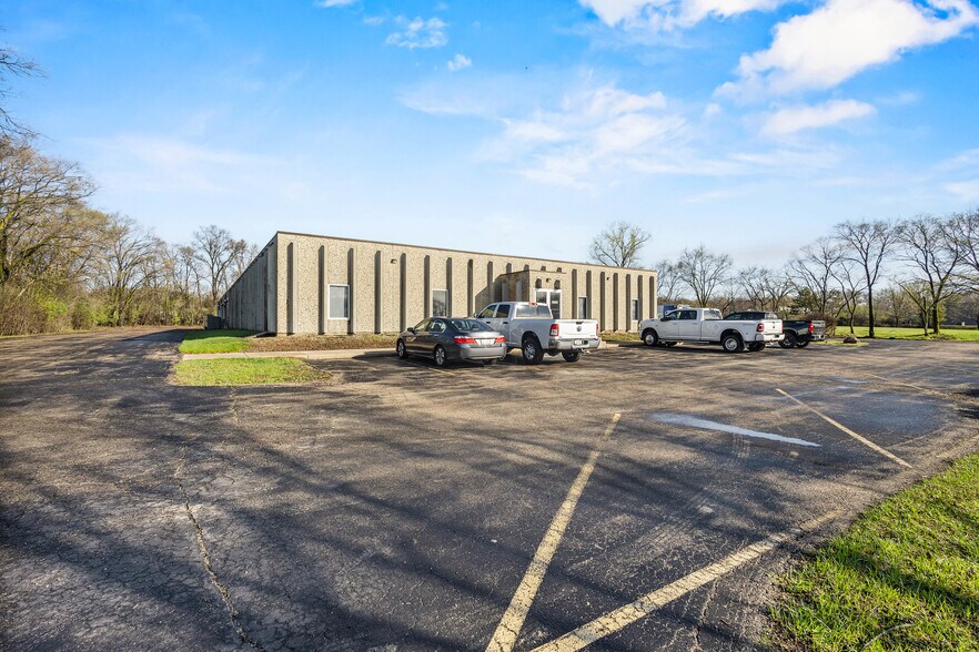 More Photos Of 2104 International Ln, Madison Light Distribution For Sale