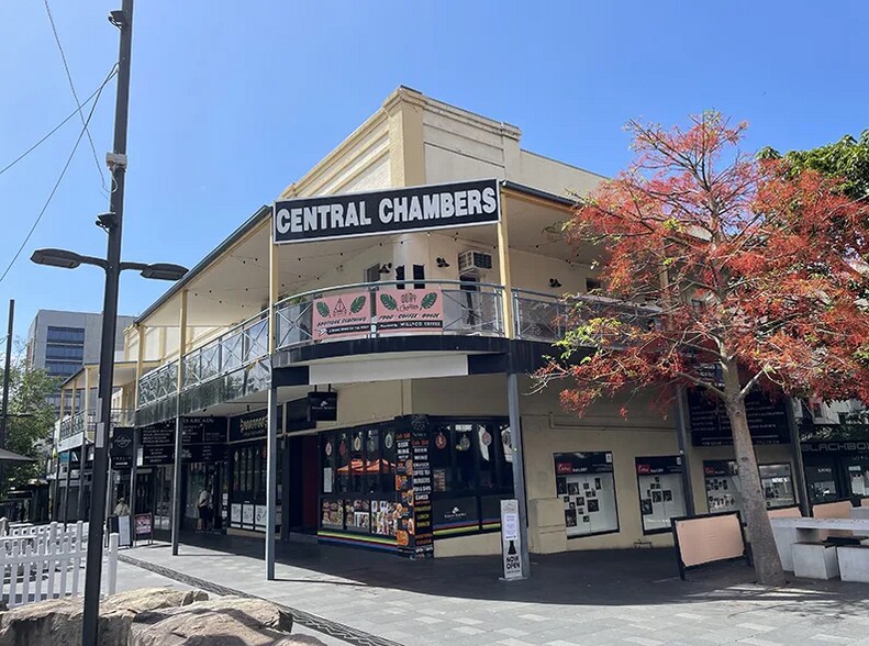 Primary Photo Of 157 Crown St, Wollongong Restaurant For Lease