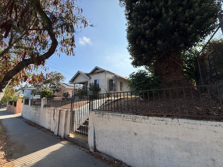 Primary Photo Of 5612 Monterey Rd, Los Angeles Apartments For Sale