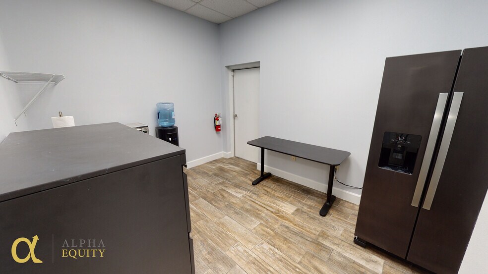 More Photos Of 109-115 Commerce St, Lake Mary Unknown For Lease