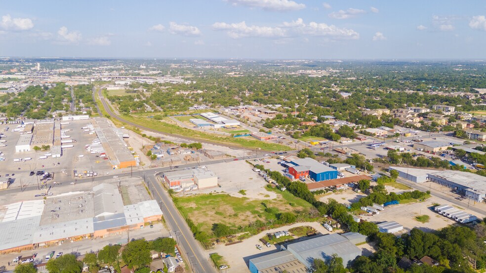 More Photos Of 1625 S Zarzamora St, San Antonio Land For Lease