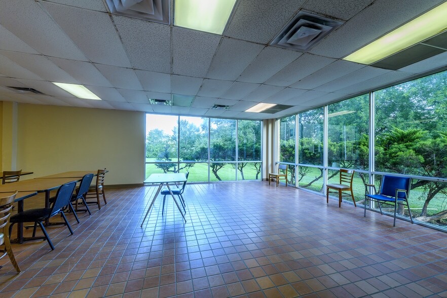 More Photos Of 5556 Gasmer Dr, Houston Rehabilitation Center For Lease