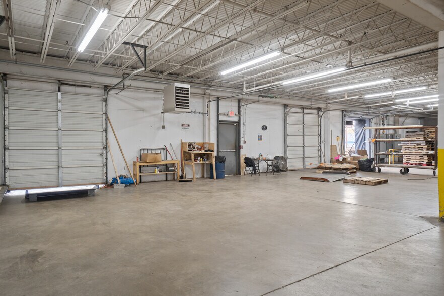 More Photos Of 207 20th St SE, Hickory Warehouse For Sale