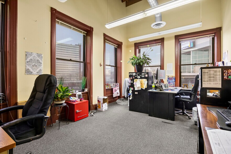 More Photos Of 60 S Pearl St, Albany Office For Sale