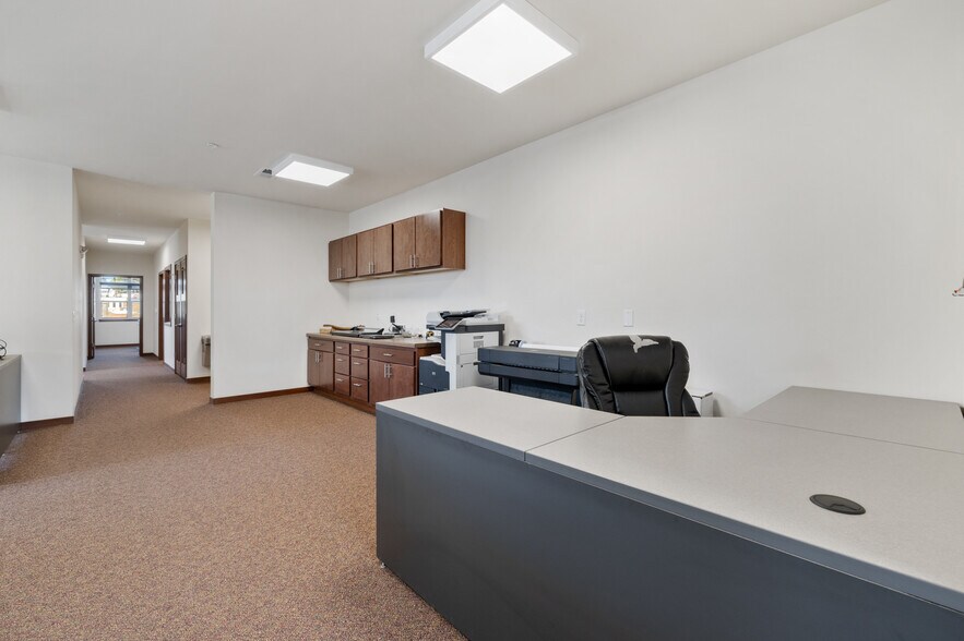 More Photos Of 122 Wisconsin St, West Bend Office For Lease