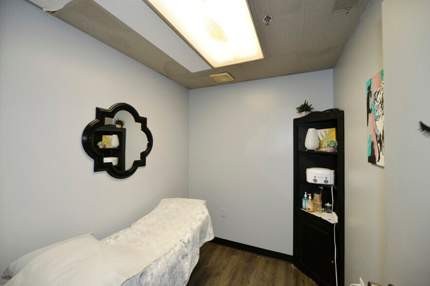 More Photos Of 431 Dual Hwy, Hagerstown Hotel For Lease