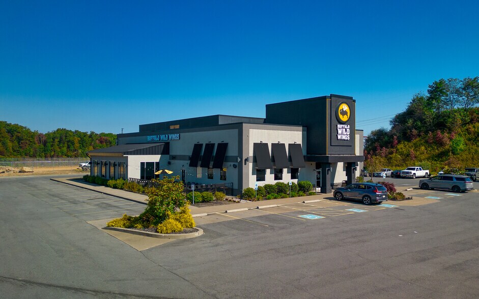 More Photos Of 214 Cross Roads Dr, Mount Hope Restaurant For Sale