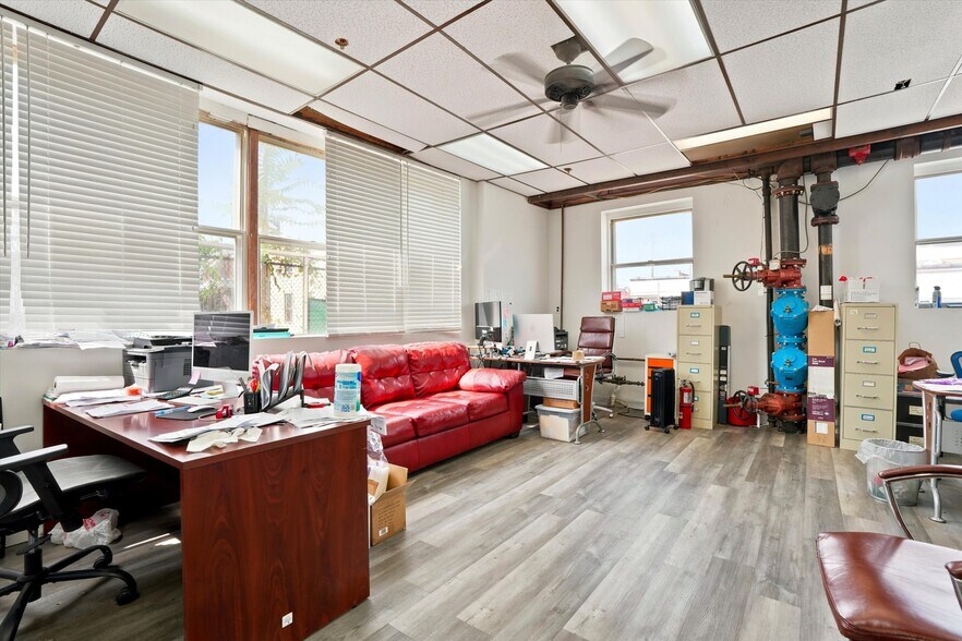 More Photos Of 4821 Garden St, Philadelphia Industrial For Sale