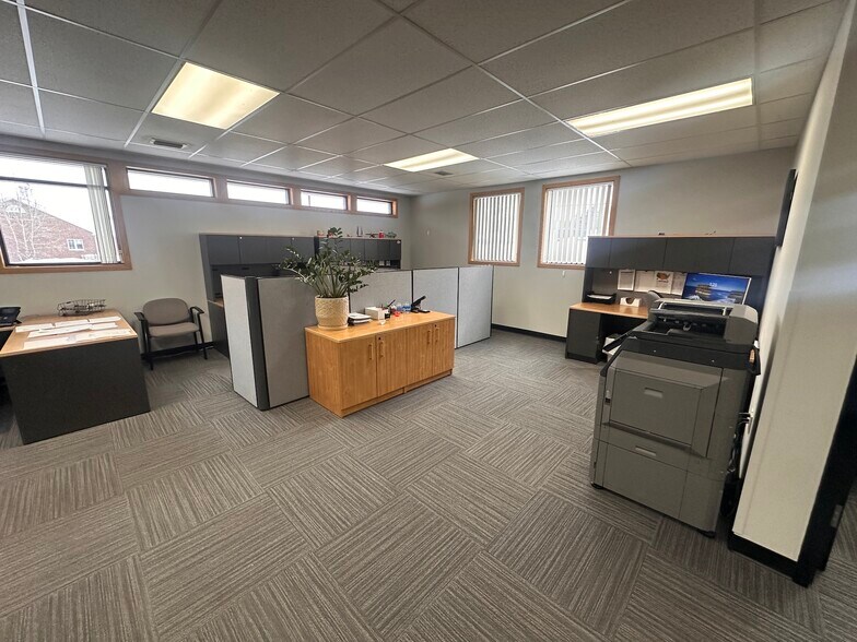 More Photos Of 5171 Plainfield Ave NE, Grand Rapids Medical For Sale