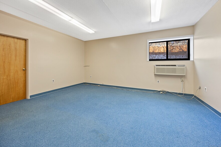 More Photos Of 350 S Main St, Cheshire Medical For Sale