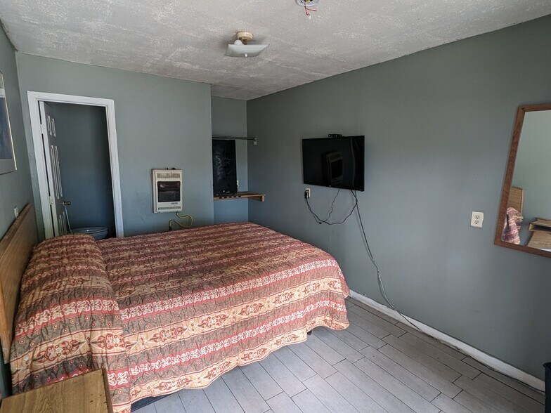 More Photos Of 7418 Chef Menteur Hwy, New Orleans Hotel For Sale