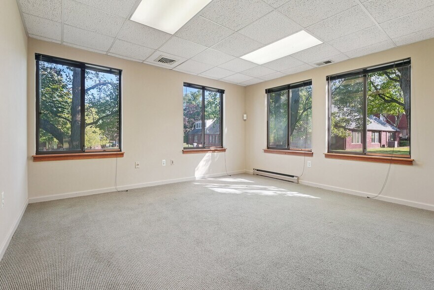 More Photos Of 176 Tamarack Cir, Skillman Office For Sale