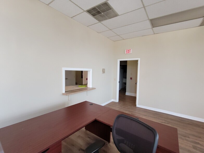 More Photos Of 501 Penn St, Reading Office For Sale