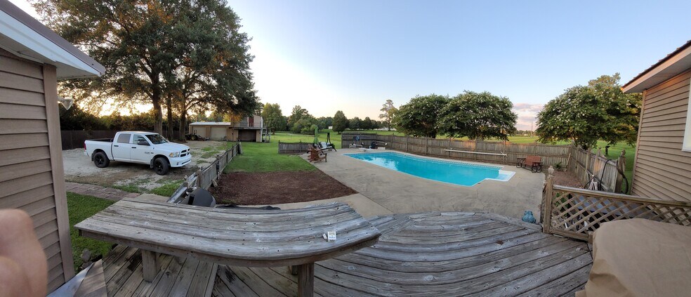 More Photos Of 215 Harding Rd, Chocowinity Office For Sale