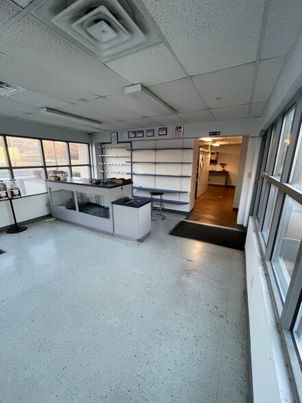 More Photos Of 1611 W Andrew Johnson Hwy, Morristown Medical For Sale