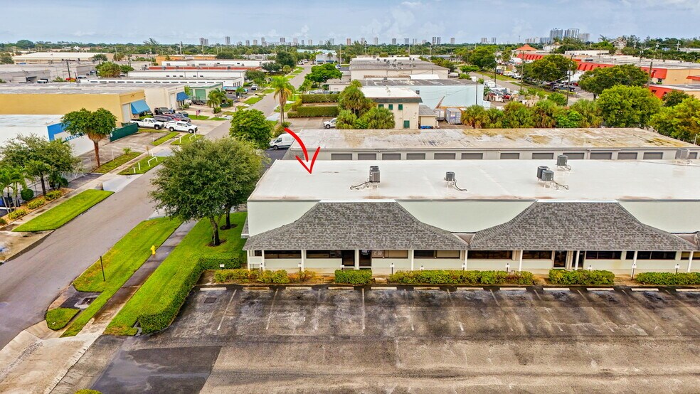 More Photos Of 1334 S Killian Dr, Lake Park Warehouse For Sale