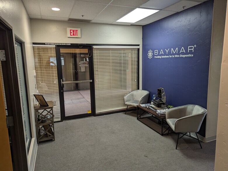 More Photos Of 180 W Magee Rd, Tucson Medical For Lease