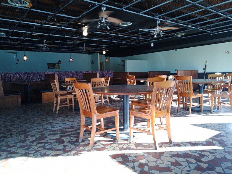 More Photos Of 525 Main St, Altavista Restaurant For Sale