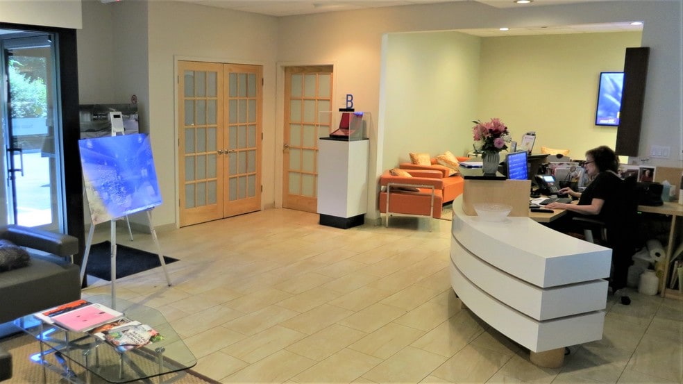 More Photos Of 3 Alpine Ct, Chestnut Ridge Service For Lease