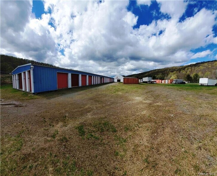More Photos Of 206 Service Rd, Parksville Office For Sale