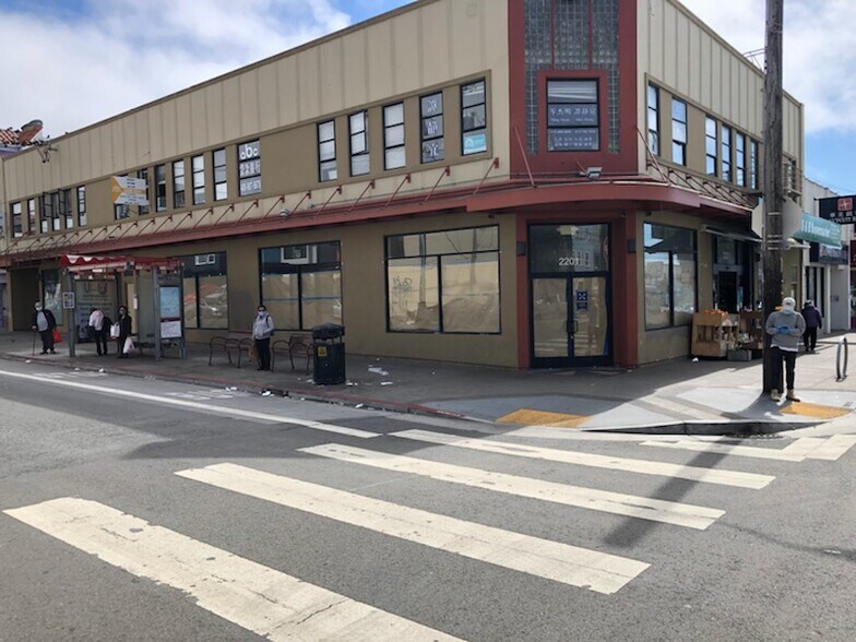 Primary Photo Of 2201-2209 Irving St, San Francisco Storefront Retail Office For Lease