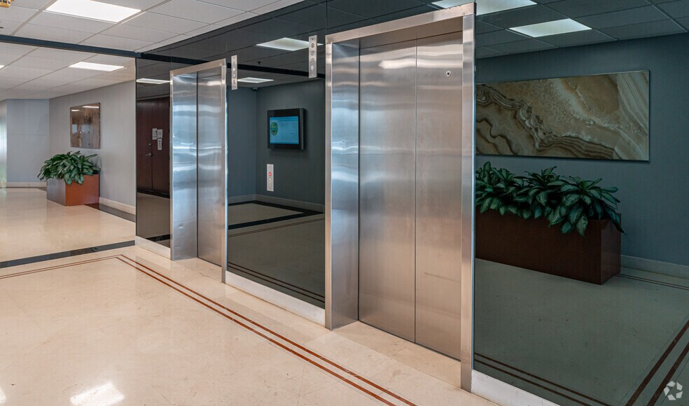 More Photos Of 1926 10th Ave N, Lake Worth Office For Lease