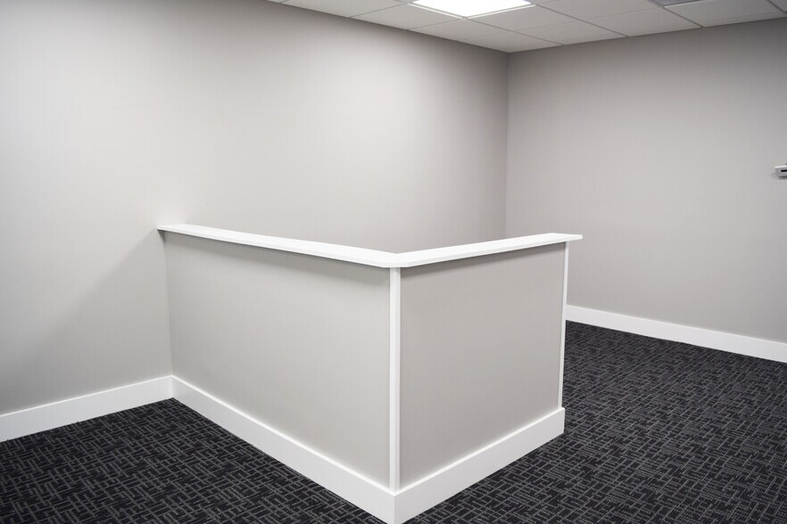 More Photos Of 522 Brick Blvd, Brick Medical For Lease