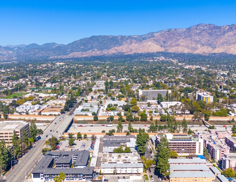 More Photos Of 265 N Oakland Ave, Pasadena Apartments For Sale