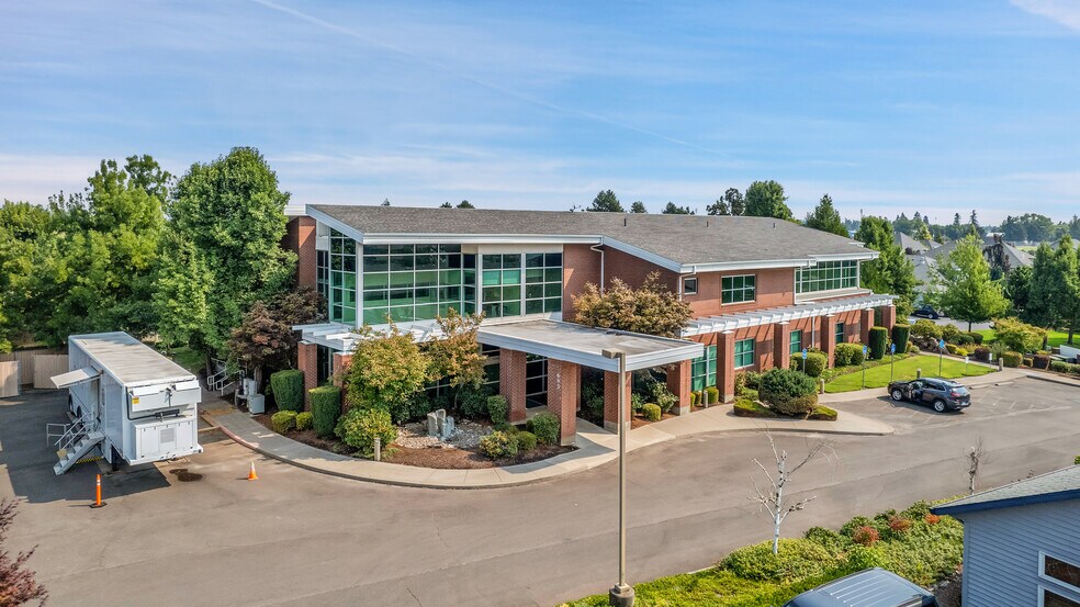 More Photos Of 693 Ray J. Glatt Cir, Woodburn Medical For Sale