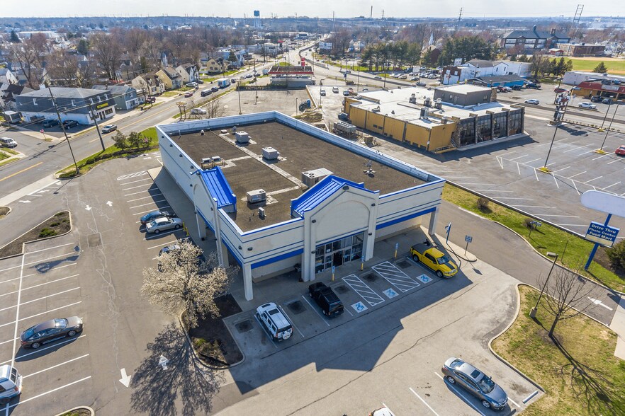 More Photos Of 702 Browning Ln, Gloucester City Drugstore For Lease