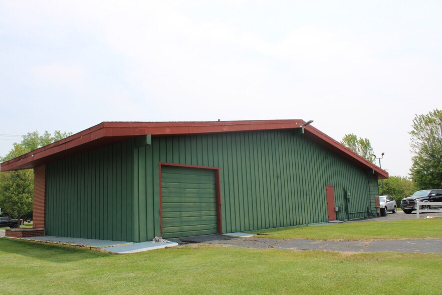 More Photos Of 7940 Sprinkle Rd, Portage Freestanding For Sale